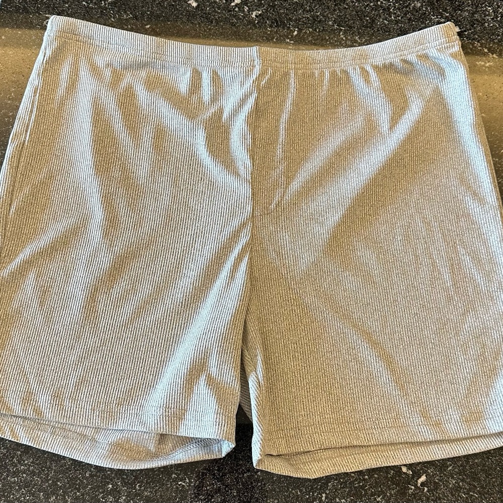 Ribbed Knit Shorts - Gray